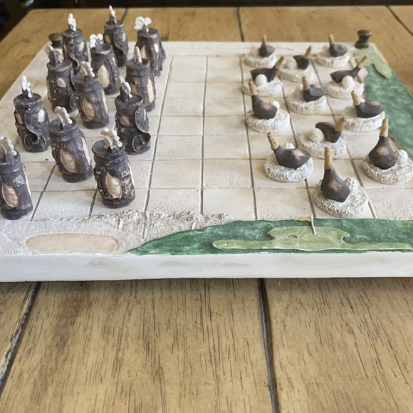 Hen Feathers Golf Checkers Set - Picture 3 of 15